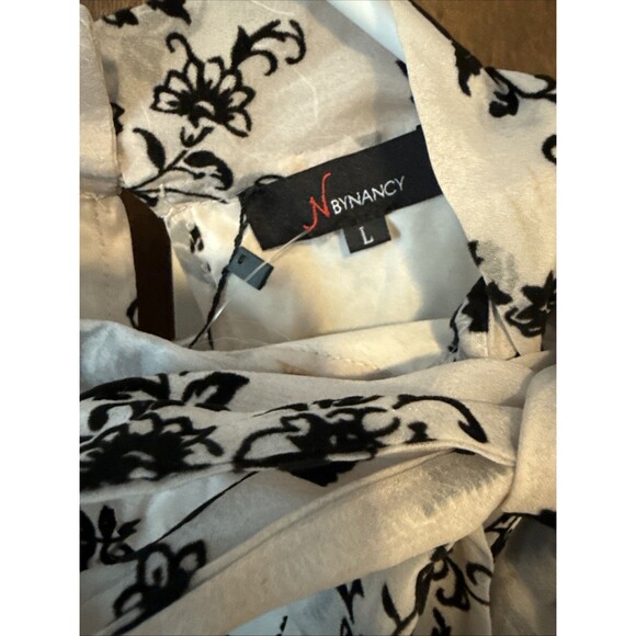 New Blouse M Beige Lined W Flocked Flowers Ruffled Sleeves Romantic Whimsy Goth - Picture 14 of 16